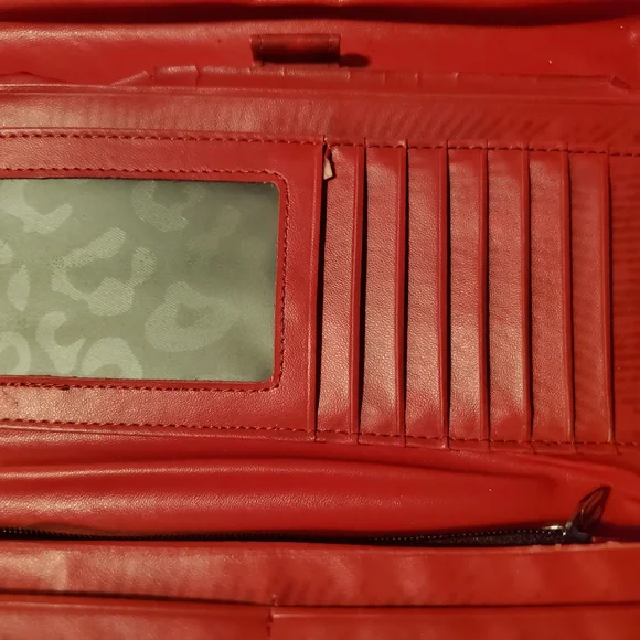 LUX DE VILLE RED SPARKLE WALLET - Picture 8 of 15